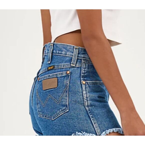 ~ Wrangler 31 Jean Shorts CutOff Hi Rise Festival Beach Boho Western Unisex Blue - Picture 1 of 15